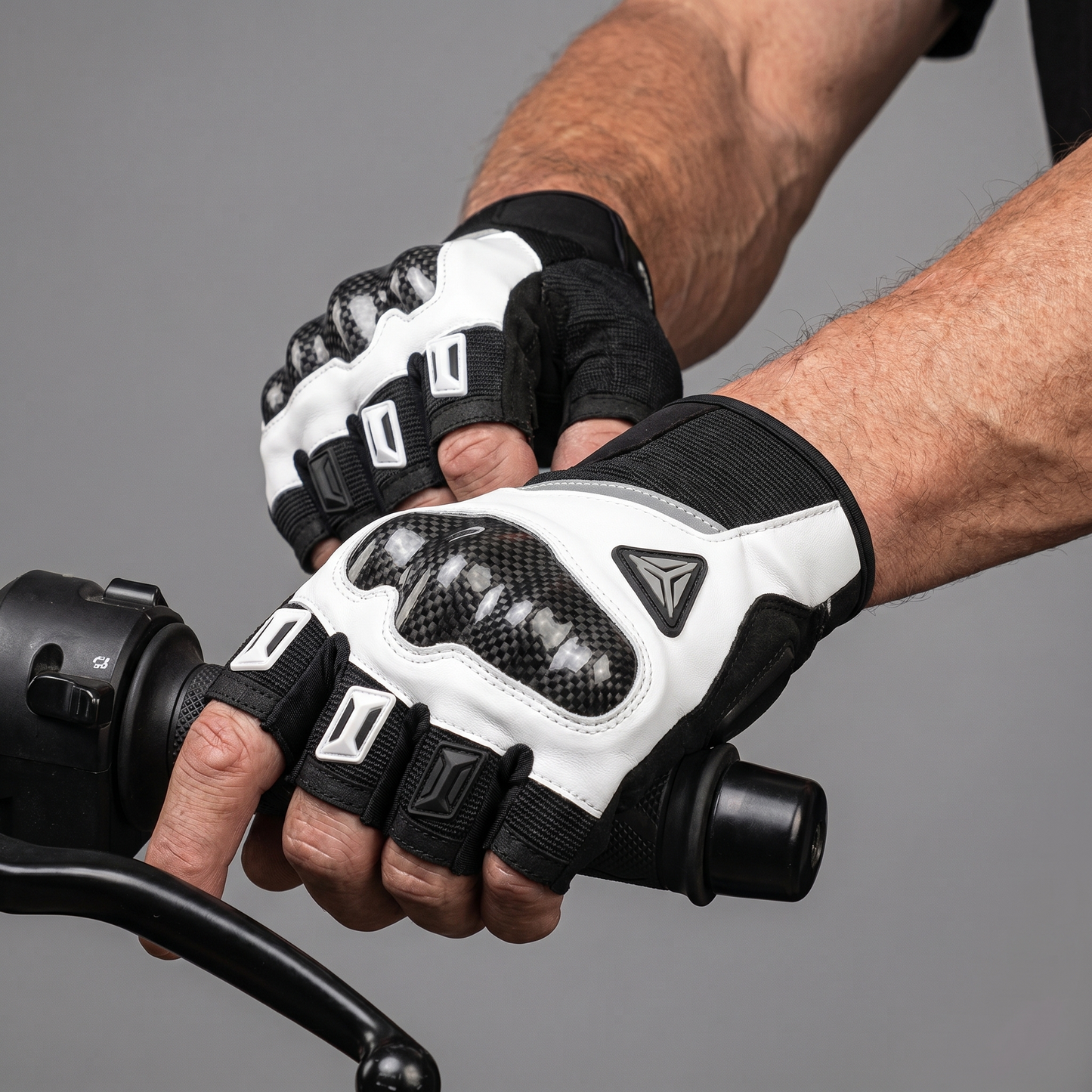 EKON Breathable Fingerless Riding Gloves