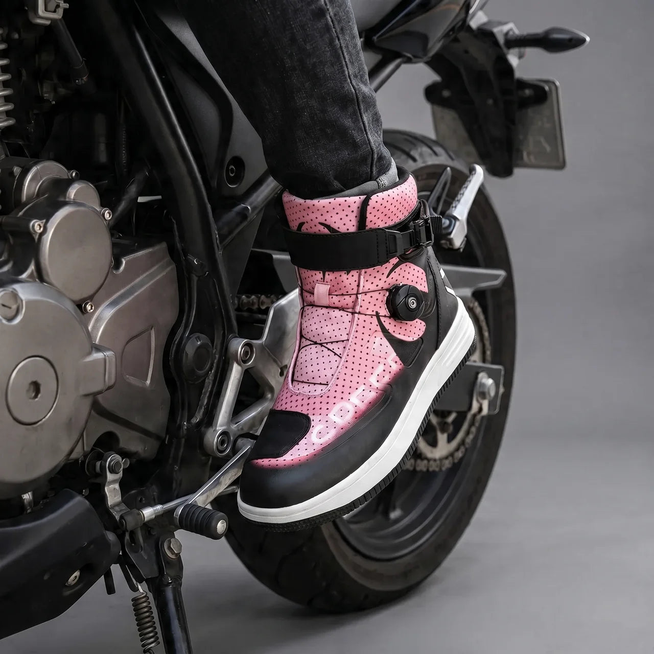 EKON SwiftBuckle Colorblock Riding Shoes