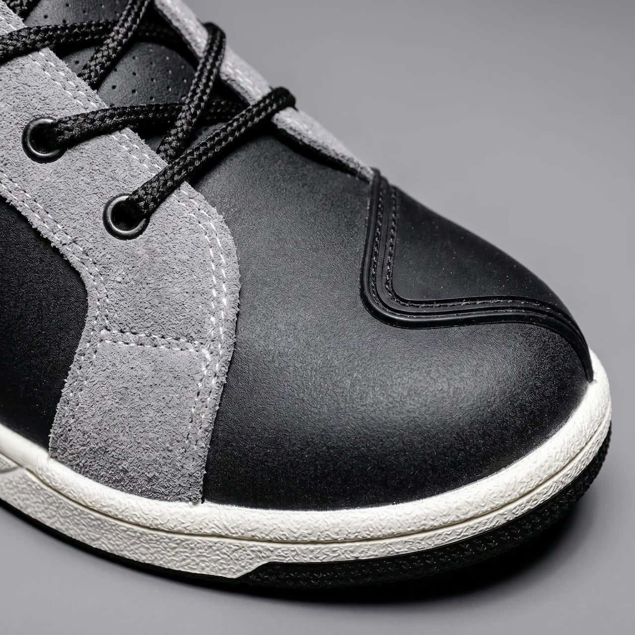 EKON Shield Riding Sneakers